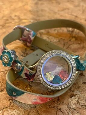 Origami Owl Floral Wrap Bracelet with Medium Locket, Band Charm, and 3 Crystals